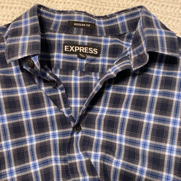 7 long sleeve dress shirts- Medium size - Picture 7 of 8